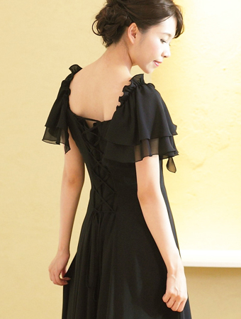 スタイル良く見える可愛らしいドレス『シフォンジョーゼット フリル 